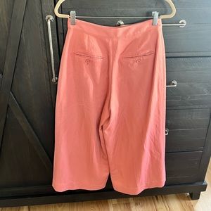 Club Monaco 3/4 length wide leg trousers.